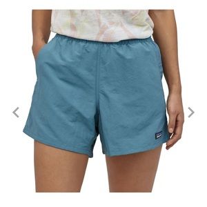 Patagonia 5” small Women’s Baggies Pigeon Blue